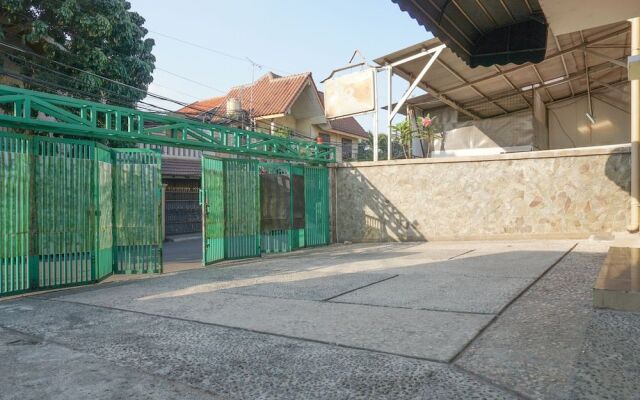 Residences by RedDoorz near Kemang Square