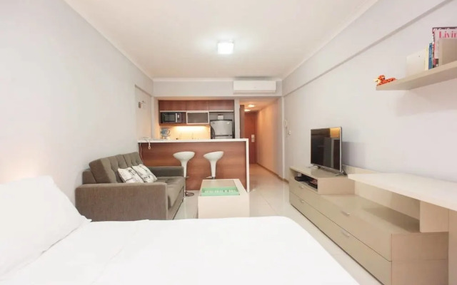 Beautiful and sunny studio by Sofacama