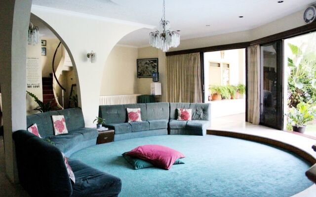 ZEN Rooms K. H. Moh Toha Ciawi