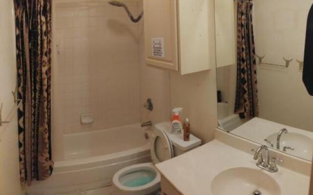 Cheap Private Room In a House
