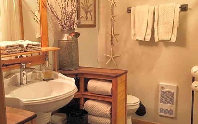 A Suite Retreat - Beyond Bed & Breakfast