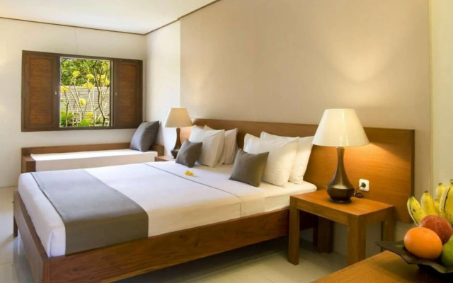 Nyiur Indah Beach Hotel