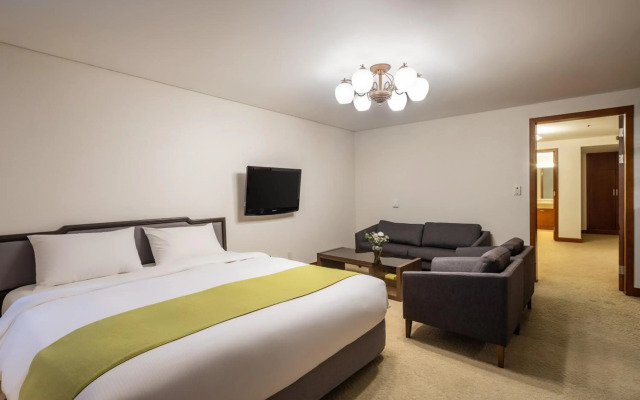 Hotel President