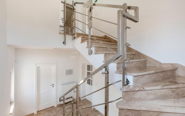 Awesome Home in Premantura With Wifi and 5 Bedrooms