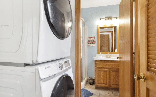 2184-malaburro Inn 2 Bedroom Home by RedAwning