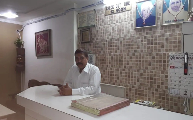 Feed Vishal Agra by Goroomgo