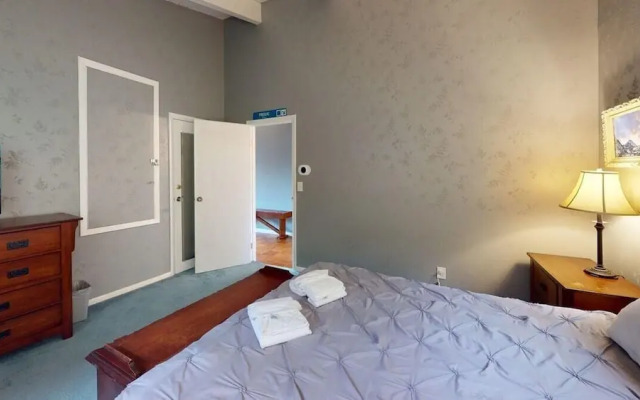 Silver Spring Chalet - GetAway