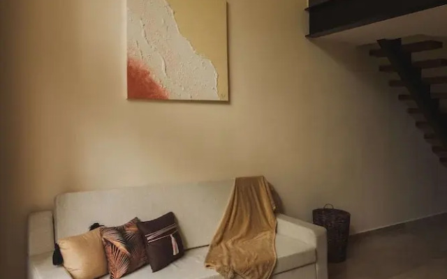Beautiful Jungle Loft With Rooftop Pool and Gym