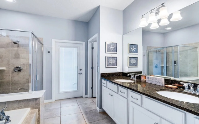 Family-friendly Oasis With Game Room & Pool