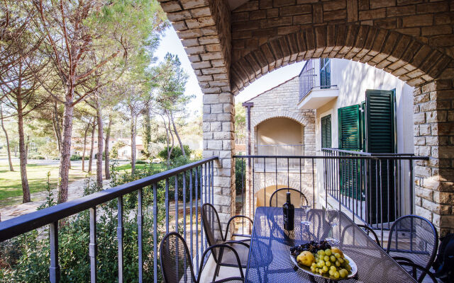 Zaton Holiday Resort Apartments