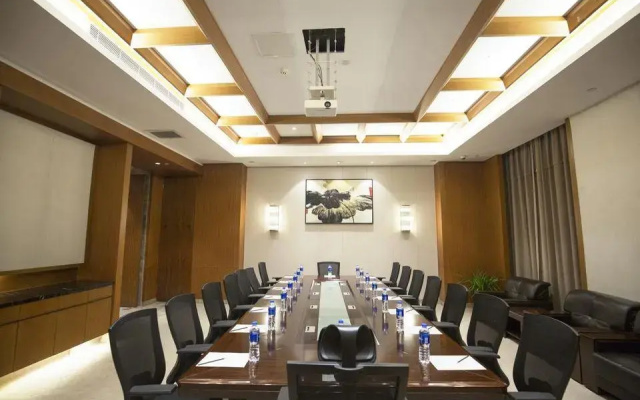 Mingyue Dongyi International Hotel