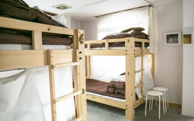 BACCHUS Kofu Guest House - Hostel