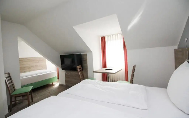 Отель Pension Köberl