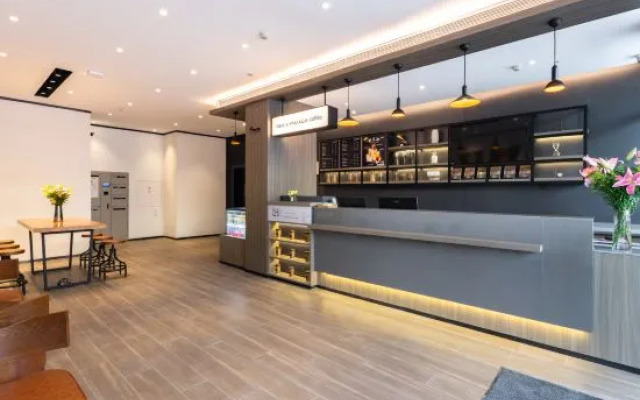 HanTing Hotel (Shenzhen Longhua Subway Station)