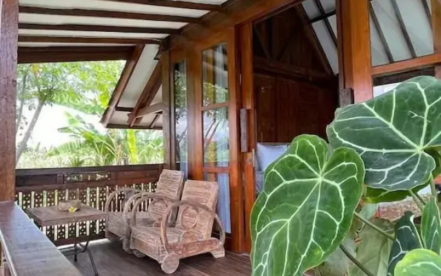 Rumah Tengah Sawah