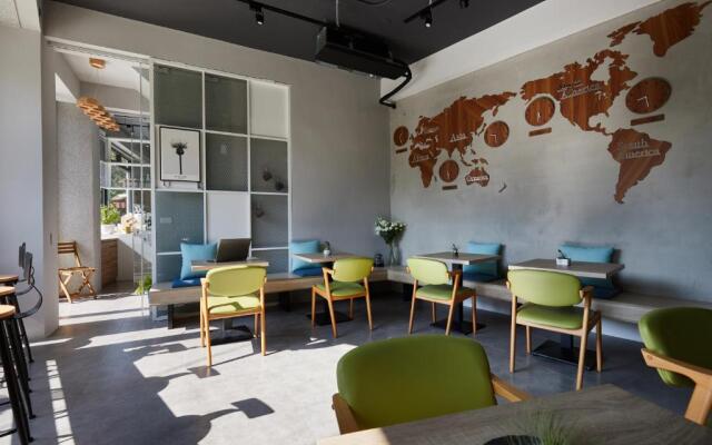 Timeline cafe studio