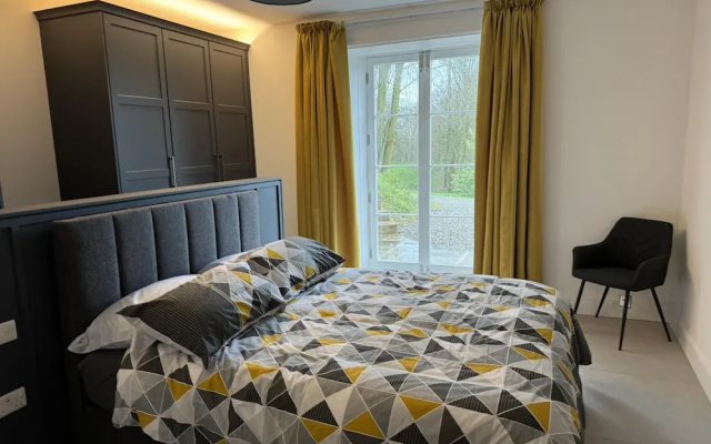 Captivating 5-bed Apartment Near Sion Mills