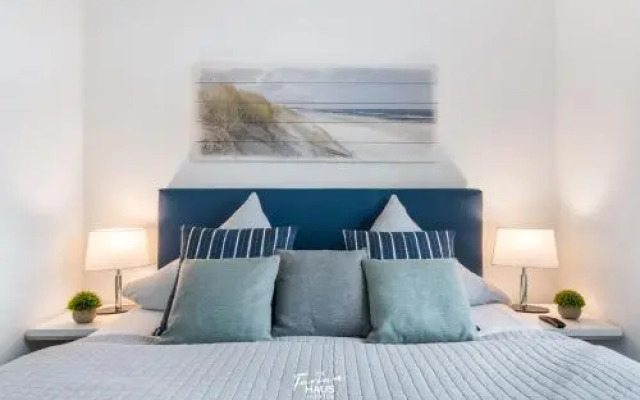 Dock 76 Bridge - Penthouse