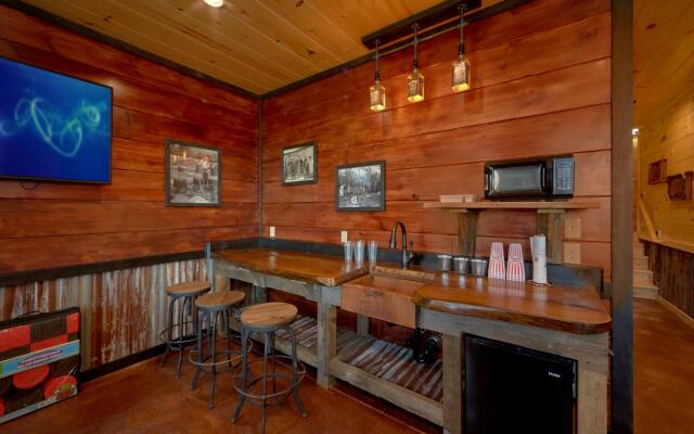 Copper Creek Lodge in Gatlinburg