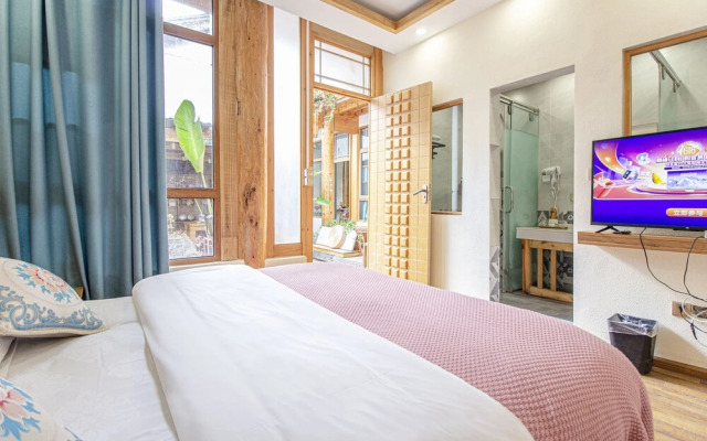 Lijiang Family And Hostel Inn