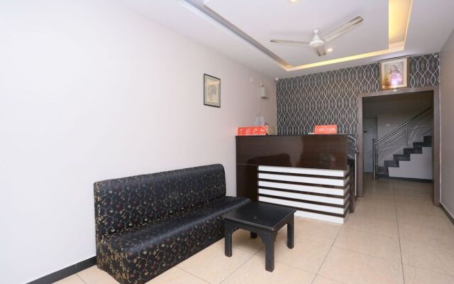 OYO 23116 Gino Tourist Home