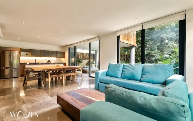 2BR w Private Pool - Steps Away From the Beach