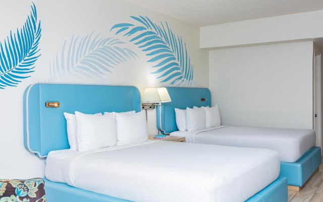 Sherry Frontenac Oceanfront Hotel