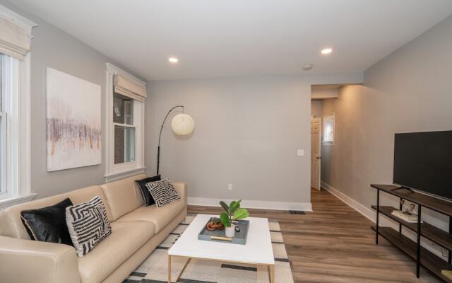 The Luxe Spot Suites