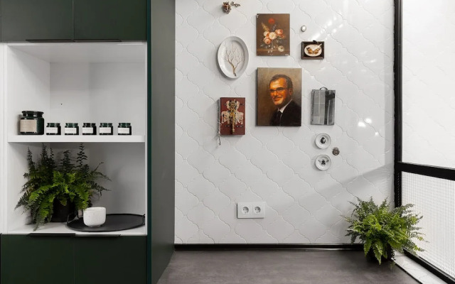 2060 The Newton Hostel & Market
