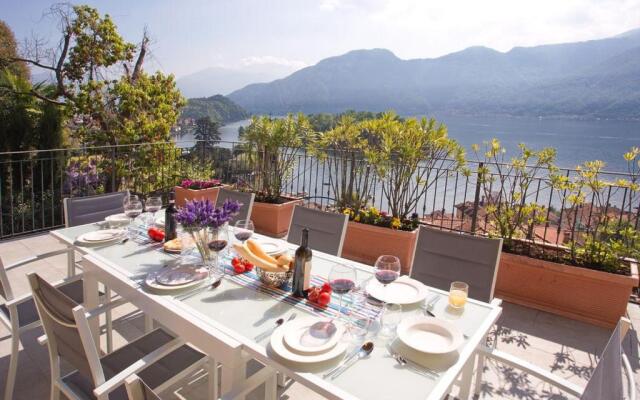 Sala Comacina Apartment No 1 (Sleeps 10)