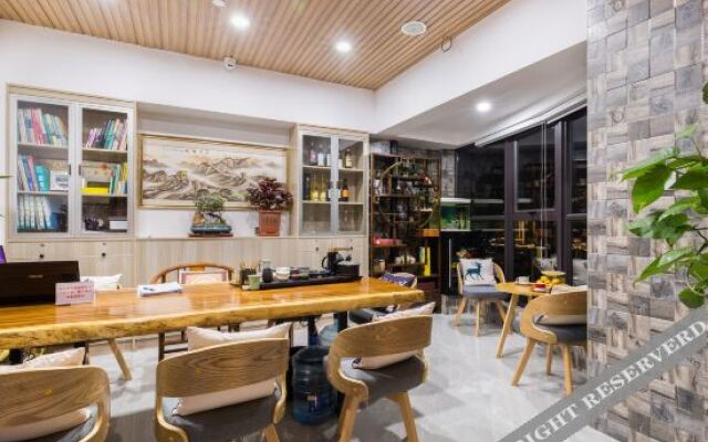 Zhoushan Haijian 18she Hotel