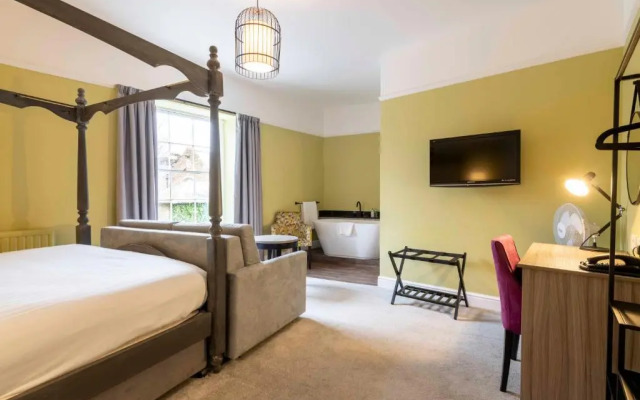 The Wisteria Hotel