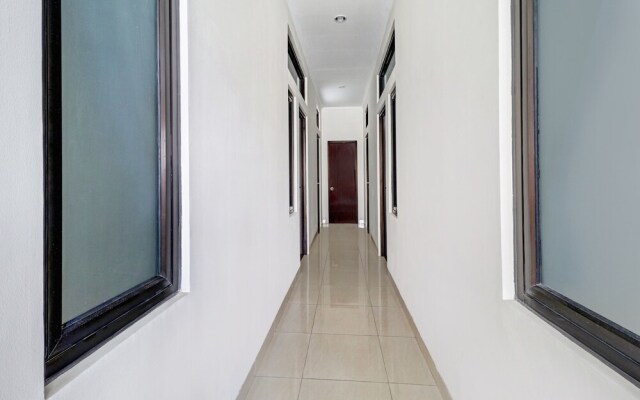OYO 90688 Marta Residence