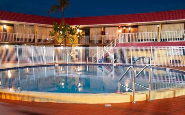 Express Inn & Suites Clearwater