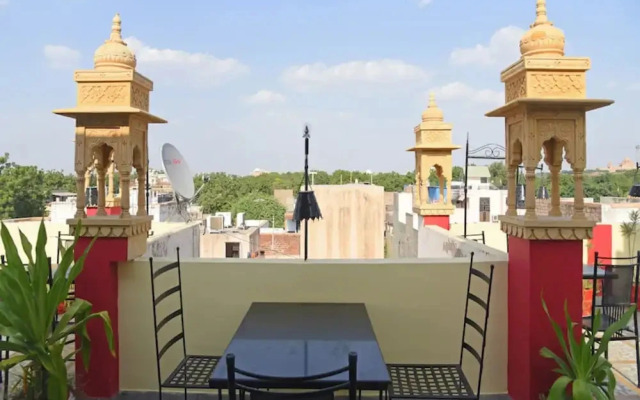 Hotel Raman Palace