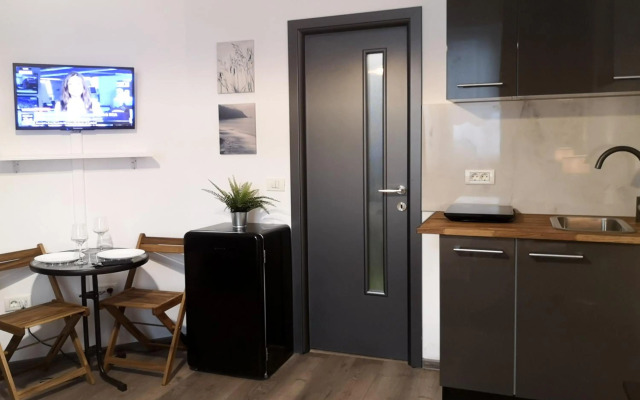 AMZEI Studios & Suites