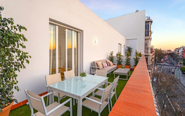 Magnificent 2 BD Duplex with private terrace. Recaredo IX