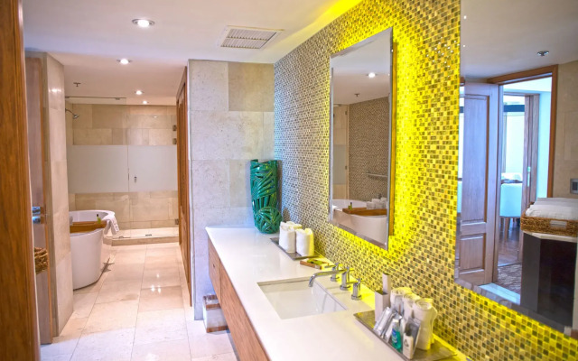 Real InterContinental San Salvador at Metrocentro Mall by IHG