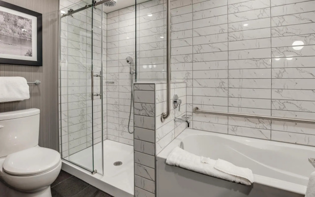 Sandman Signature Saskatoon South Hotel