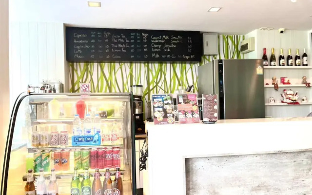 Crystal Suites Suvarnabhumi Airport