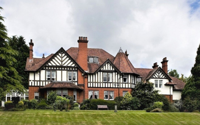 OYO Dunmar House Hotel
