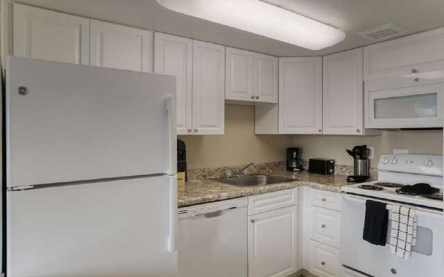 Park Suites at 128 - Free Golf