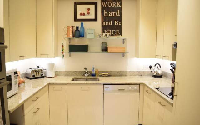 2 Bedroom Apartment With Garden Near Maida Vale
