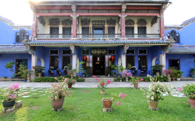 Cheong Fatt Tze - The Blue Mansion