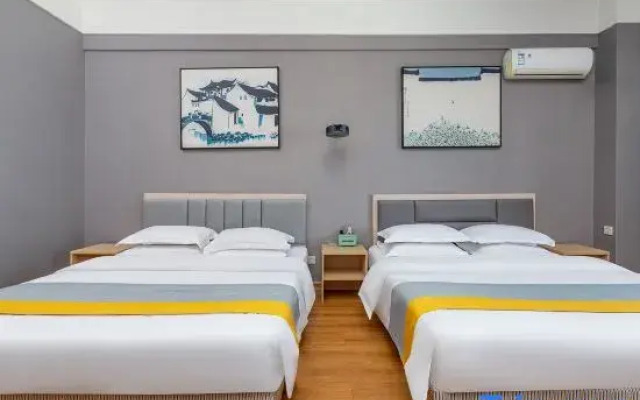Xiaomi Light Hotel (Henan University of Technology)
