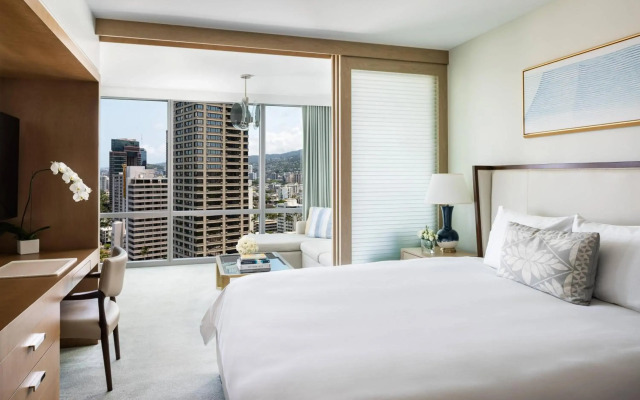 The Ritz-Carlton Residences, Waikiki Beach