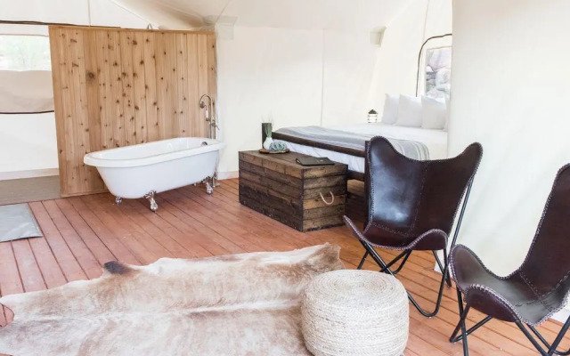 Under Canvas Mount Rushmore