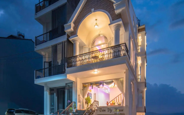 Vy House