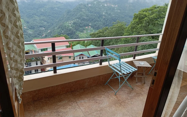 Hotel 100 Petals - Gangtok 12 mins from MG Marg