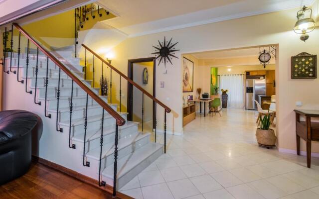 Eleni's Family Villa